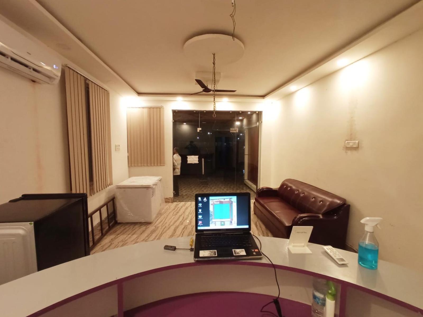 Hotel Vishal Buxar Exteriör bild